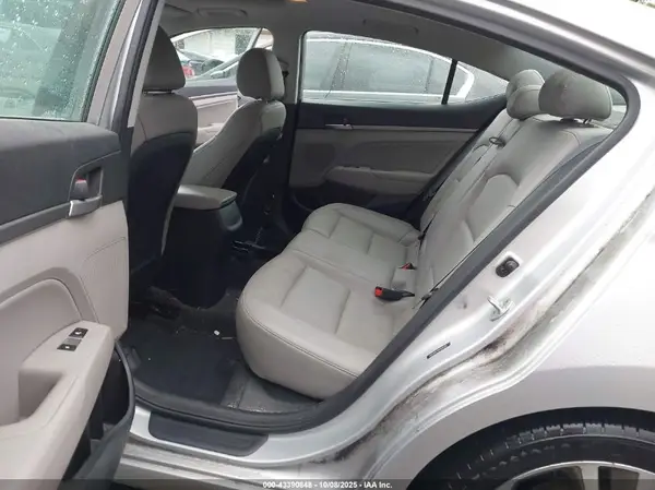 5NPD84LF8HH018990 2017 HYUNDAI ELANTRA - Image 8