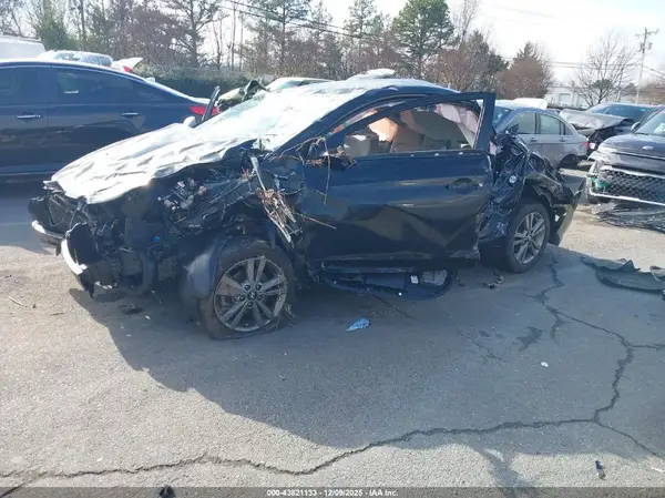 5NPD84LF8HH020173 2017 HYUNDAI ELANTRA - Image 2