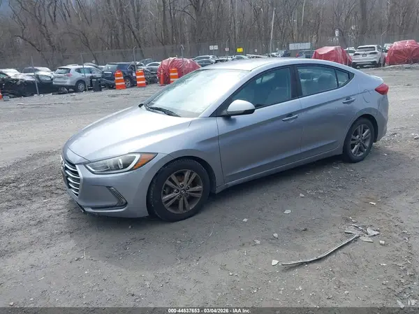 5NPD84LF8HH020674 2017 HYUNDAI ELANTRA - Image 2