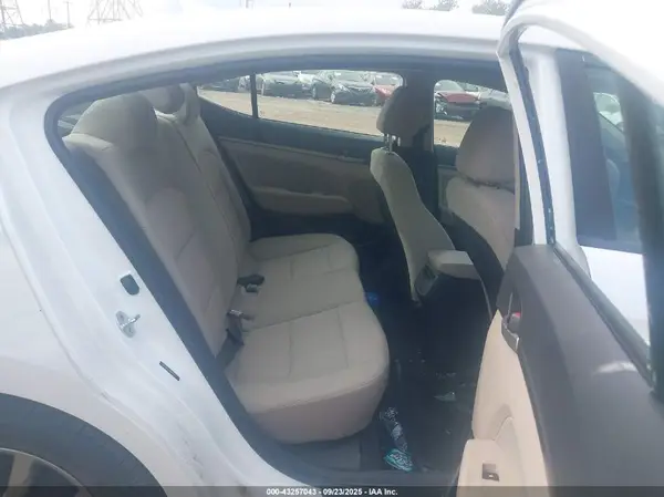 5NPD84LF8HH023767 2017 HYUNDAI ELANTRA - Image 8