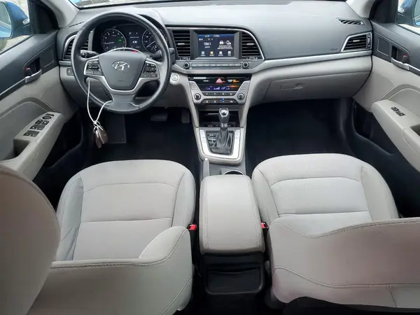 5NPD84LF8HH026040 2017 HYUNDAI ELANTRA - Image 8
