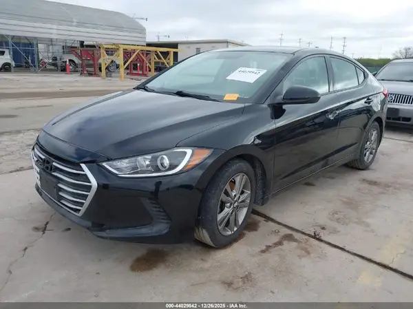 5NPD84LF8HH026443 2017 HYUNDAI ELANTRA - Image 2
