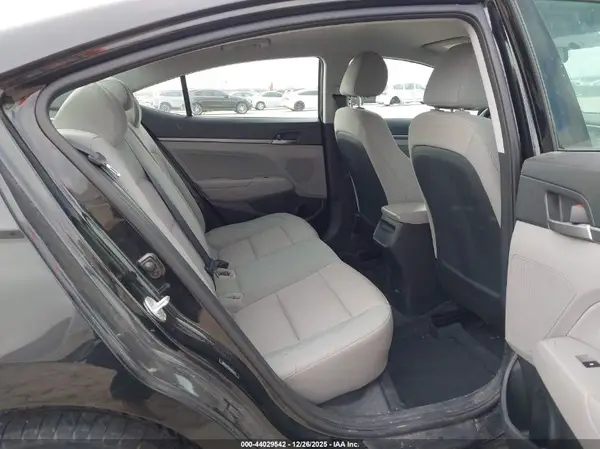 5NPD84LF8HH026443 2017 HYUNDAI ELANTRA - Image 8
