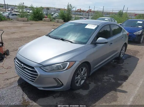 5NPD84LF8HH028001 2017 HYUNDAI ELANTRA - Image 2