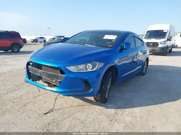 5NPD84LF8HH031075 2017 HYUNDAI ELANTRA - Image 2