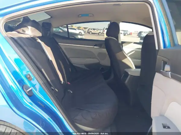 5NPD84LF8HH031075 2017 HYUNDAI ELANTRA - Image 8