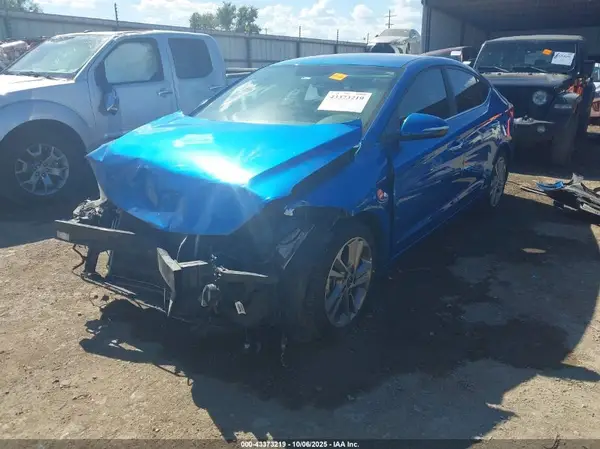 5NPD84LF8HH032890 2017 HYUNDAI ELANTRA - Image 2