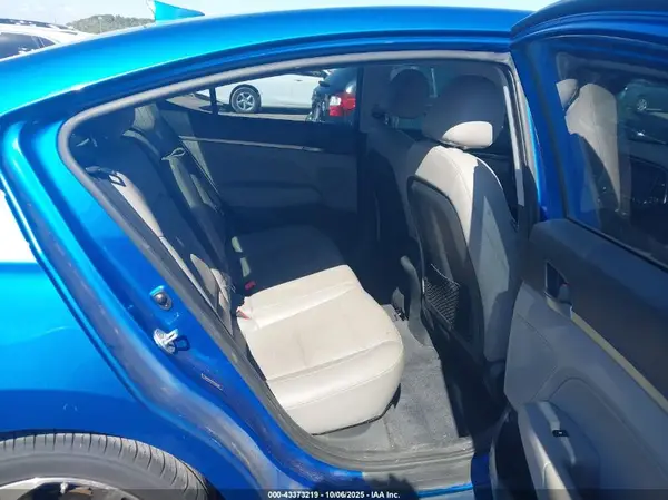 5NPD84LF8HH032890 2017 HYUNDAI ELANTRA - Image 8