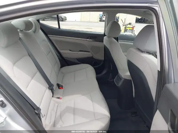 5NPD84LF8HH033019 2017 HYUNDAI ELANTRA - Image 8