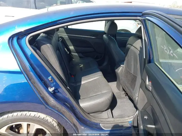 5NPD84LF8HH033263 2017 HYUNDAI ELANTRA - Image 8