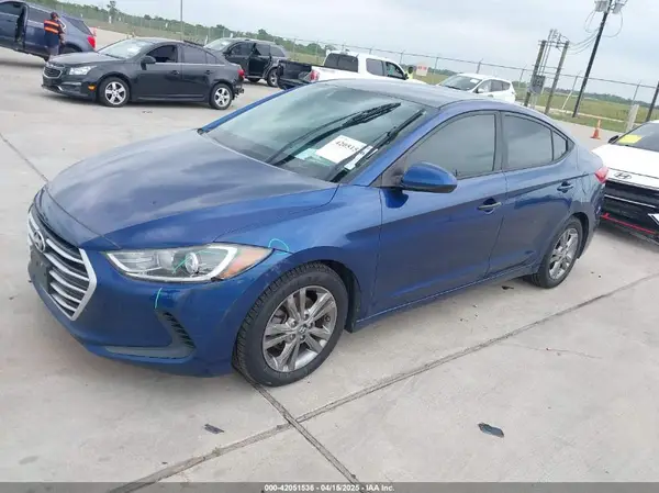 5NPD84LF8HH034395 2017 HYUNDAI ELANTRA - Image 2