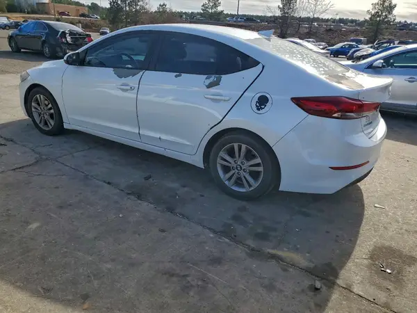 5NPD84LF8HH038365 2017 HYUNDAI ELANTRA - Image 2