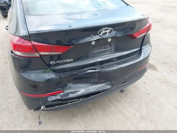 5NPD84LF8HH040018 2017 HYUNDAI ELANTRA - Image 2