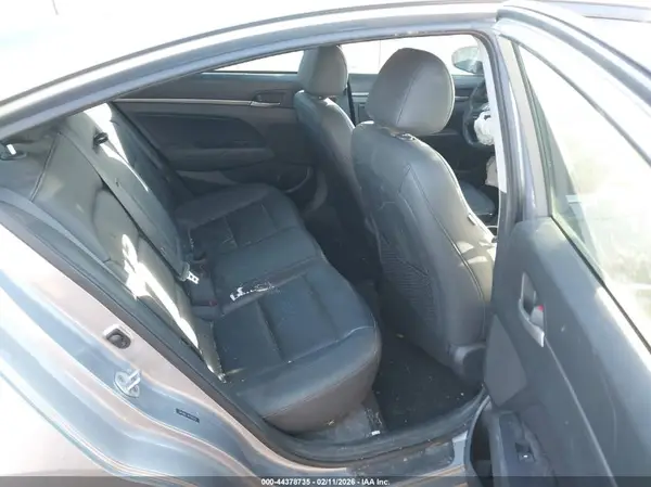 5NPD84LF8HH040052 2017 HYUNDAI ELANTRA - Image 8