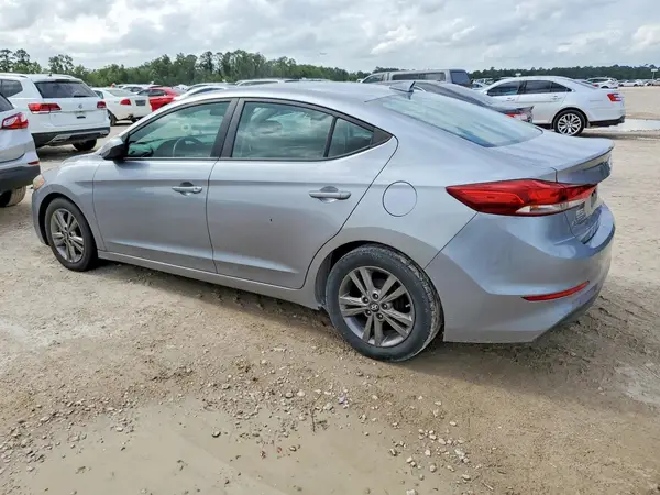 5NPD84LF8HH040360 2017 HYUNDAI ELANTRA - Image 2