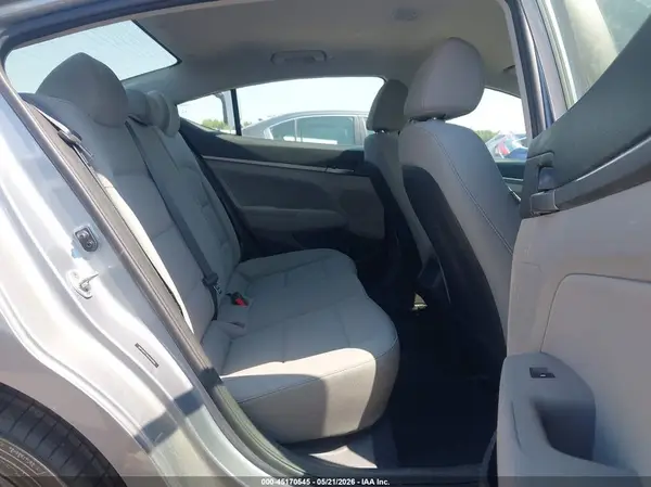 5NPD84LF8HH040858 2017 HYUNDAI ELANTRA - Image 8