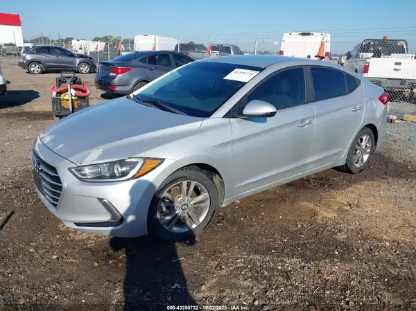 5NPD84LF8HH047471 2017 HYUNDAI ELANTRA - Image 2