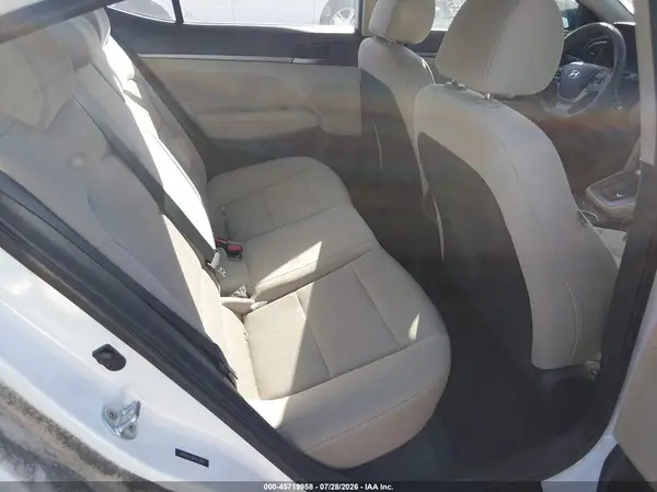 5NPD84LF8HH055618 2017 HYUNDAI ELANTRA - Image 8