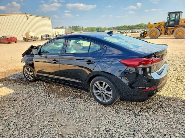 5NPD84LF8HH056834 2017 HYUNDAI ELANTRA - Image 2