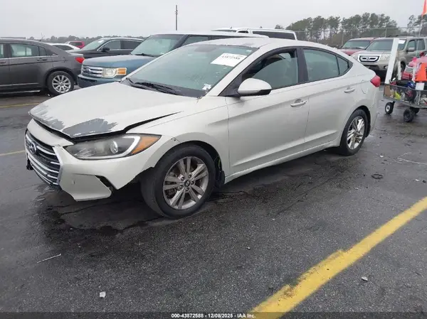 5NPD84LF8HH058048 2017 HYUNDAI ELANTRA - Image 2
