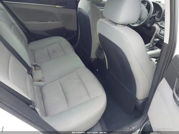 5NPD84LF8HH058549 2017 HYUNDAI ELANTRA - Image 8