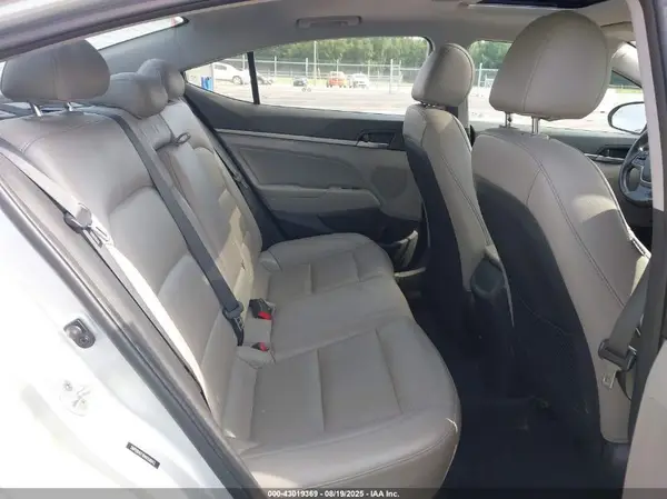 5NPD84LF8HH058843 2017 HYUNDAI ELANTRA - Image 8