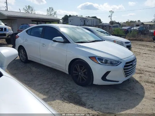 5NPD84LF8HH058910 2017 HYUNDAI ELANTRA - Image 1