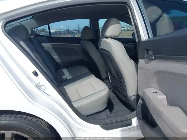 5NPD84LF8HH060057 2017 HYUNDAI ELANTRA - Image 8