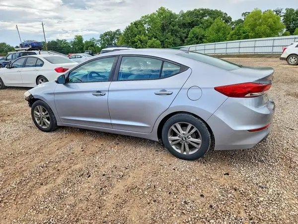 5NPD84LF8HH063654 2017 HYUNDAI ELANTRA - Image 2
