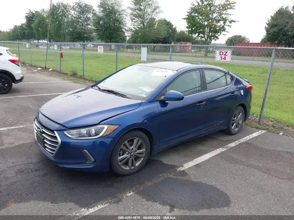 5NPD84LF8HH064528 2017 HYUNDAI ELANTRA - Image 2