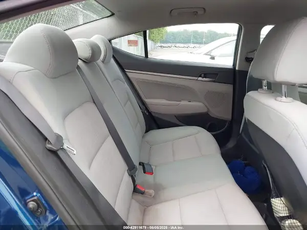 5NPD84LF8HH064528 2017 HYUNDAI ELANTRA - Image 8