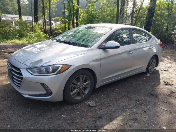 5NPD84LF8HH068112 2017 HYUNDAI ELANTRA - Image 2