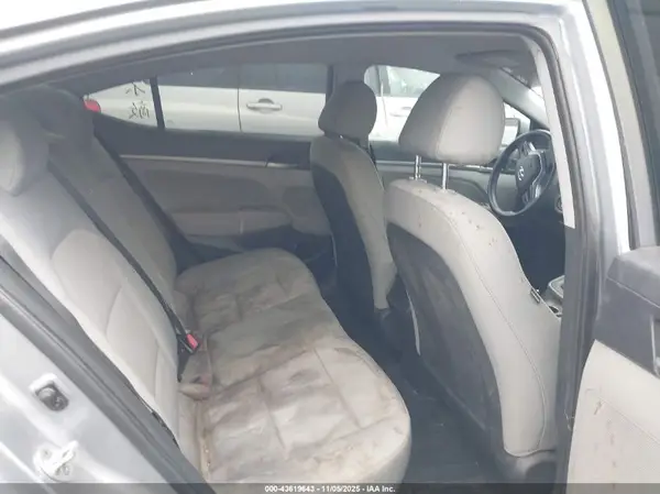 5NPD84LF8HH071754 2017 HYUNDAI ELANTRA - Image 8