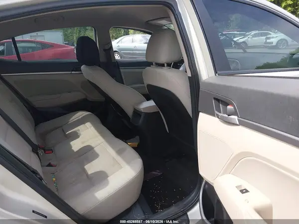 5NPD84LF8HH071835 2017 HYUNDAI ELANTRA - Image 8
