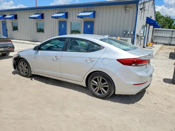 5NPD84LF8HH072483 2017 HYUNDAI ELANTRA - Image 2