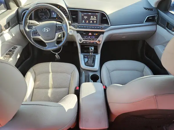 5NPD84LF8HH079319 2017 HYUNDAI ELANTRA - Image 8