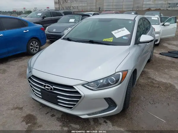5NPD84LF8HH079482 2017 HYUNDAI ELANTRA - Image 2