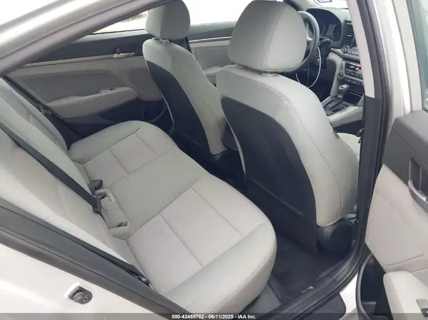 5NPD84LF8HH079482 2017 HYUNDAI ELANTRA - Image 8