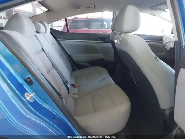 5NPD84LF8HH080244 2017 HYUNDAI ELANTRA - Image 8