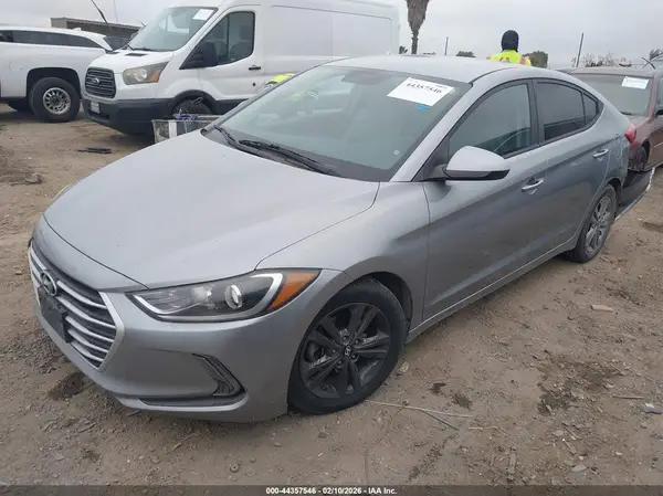 5NPD84LF8HH082561 2017 HYUNDAI ELANTRA - Image 2