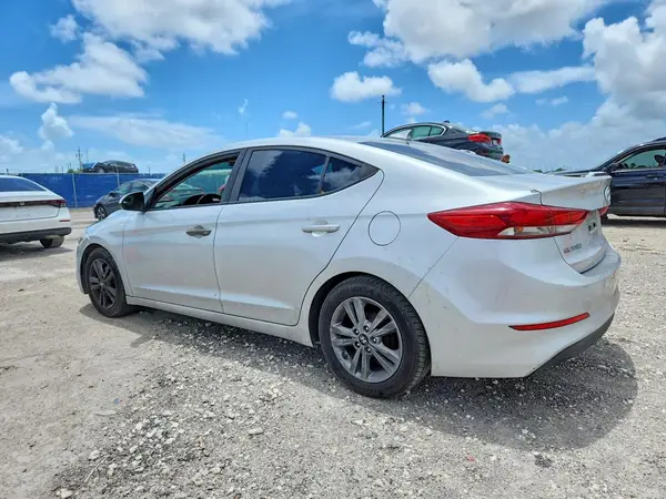 5NPD84LF8HH083001 2017 HYUNDAI ELANTRA - Image 2