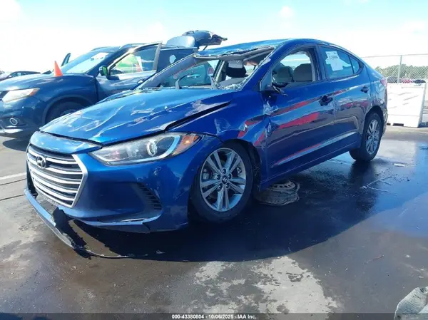 5NPD84LF8HH083211 2017 HYUNDAI ELANTRA - Image 2