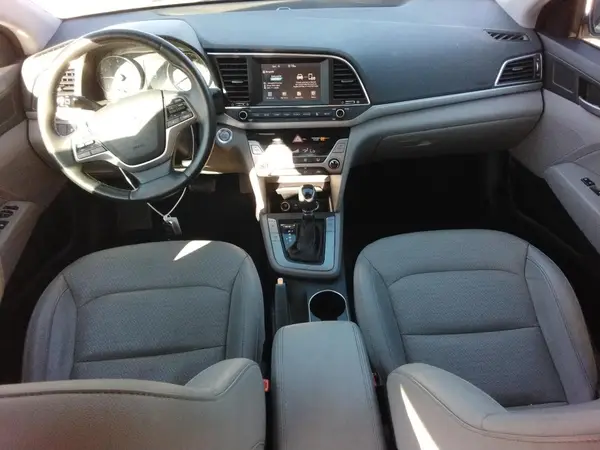5NPD84LF8HH084102 2017 HYUNDAI ELANTRA - Image 8