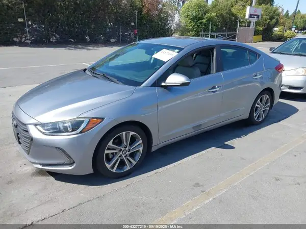 5NPD84LF8HH084486 2017 HYUNDAI ELANTRA - Image 2