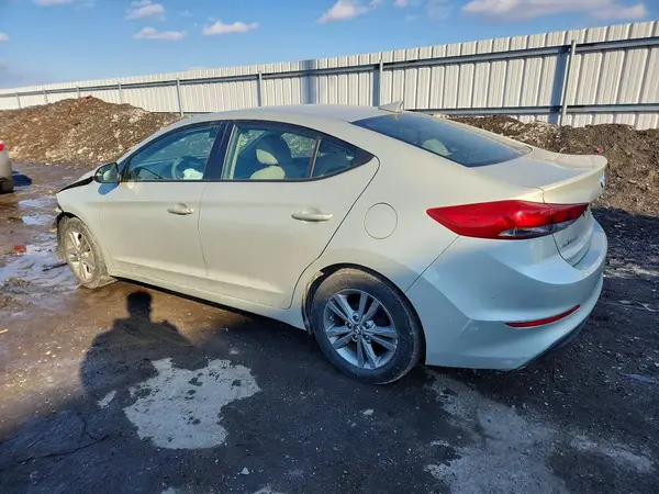 5NPD84LF8HH085881 2017 HYUNDAI ELANTRA - Image 2