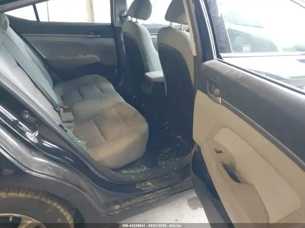 5NPD84LF8HH086478 2017 HYUNDAI ELANTRA - Image 8