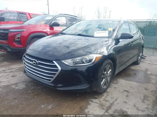 5NPD84LF8HH092393 2017 HYUNDAI ELANTRA - Image 2