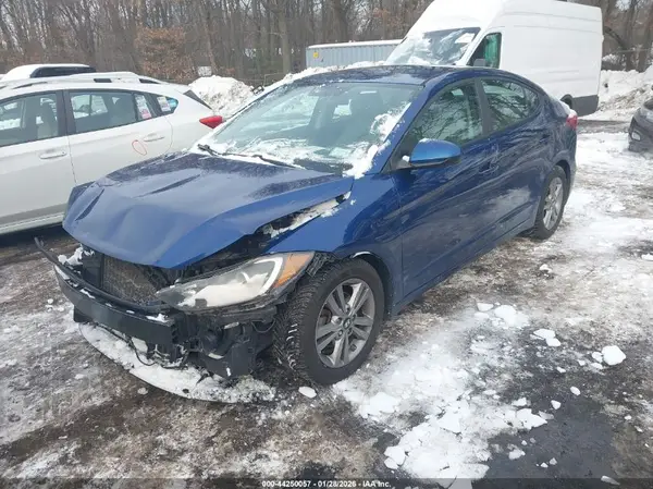 5NPD84LF8HH094483 2017 HYUNDAI ELANTRA - Image 2