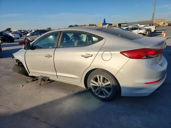 5NPD84LF8HH094984 2017 HYUNDAI ELANTRA - Image 2