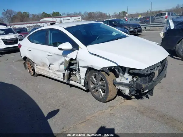 5NPD84LF8HH097643 2017 HYUNDAI ELANTRA - Image 1